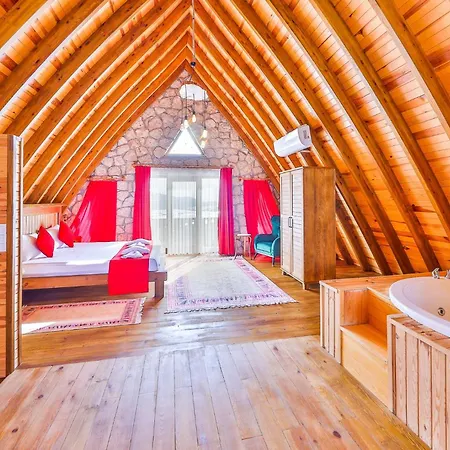 Konukevi Serene Retreat With Private Pool In Ka, Trkiye