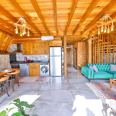 Serene Retreat With Private Pool In Ka, Trkiye Konukevi 4*