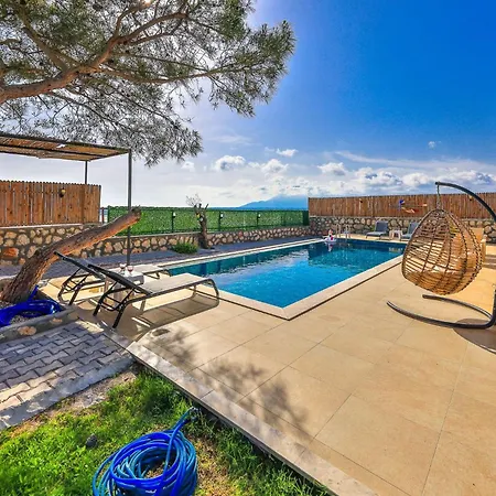 Konukevi Serene Retreat With Private Pool In Ka, Trkiye